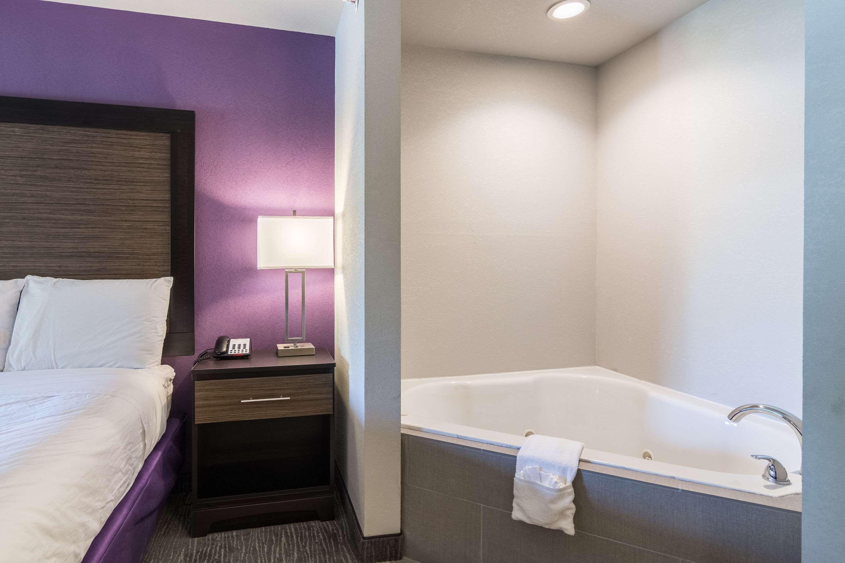 Econo Lodge Inn & Suites North Little Rock Near Riverfront Extérieur photo