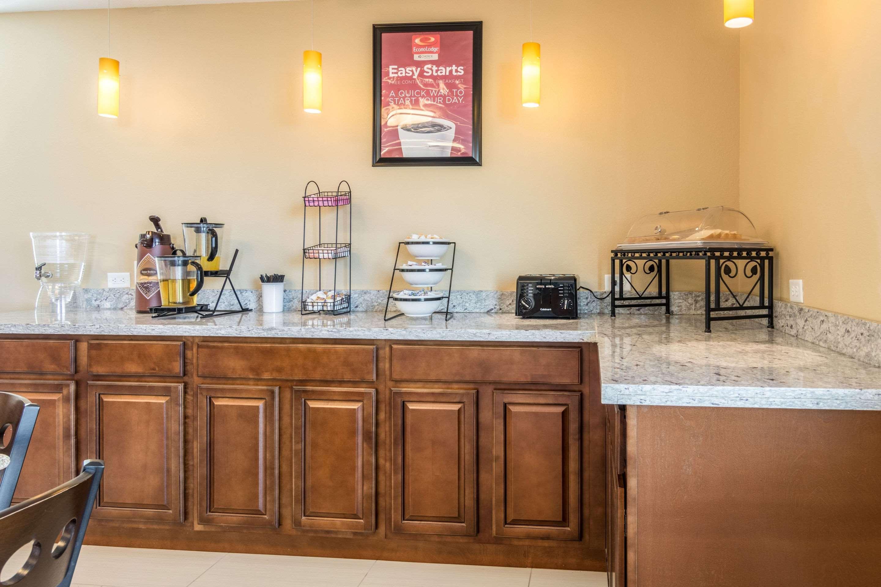 Econo Lodge Inn & Suites North Little Rock Near Riverfront Extérieur photo
